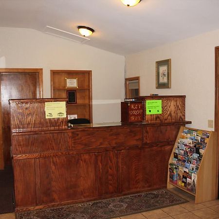 Oak Hill Inn And Suites Tahlequah Exterior foto
